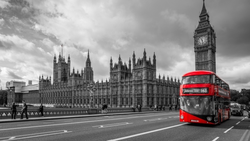 Primarul Londrei face campanie mare pentru a convinge oamenii să circule cu transportul public