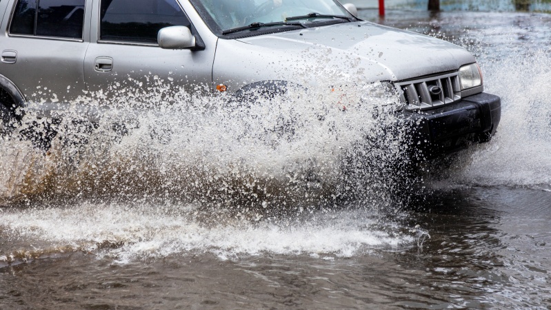 Regatului Unit: Inundații în Londra după ploi abundente!