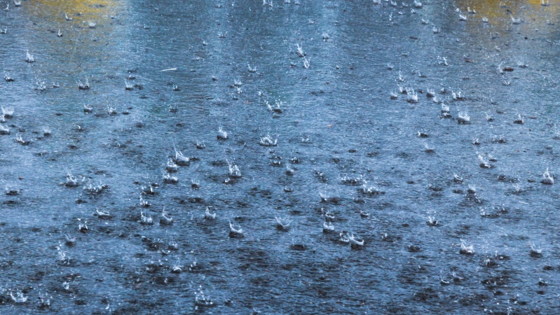 Nou avertisment de ploi și furtuni, după inundațiile din Londra