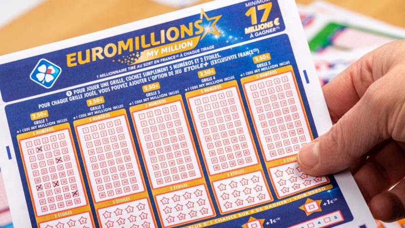 Loteria britanică pune la bătaie cea mai mare sumă din istorie