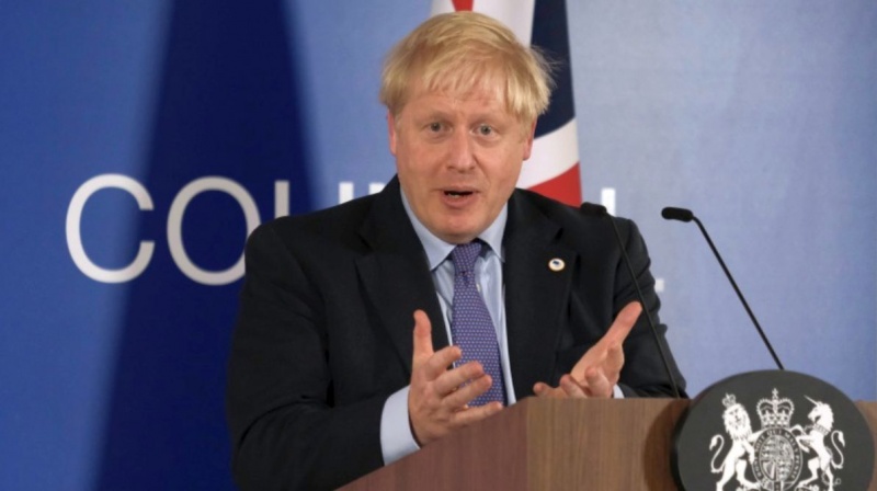 Stânjenitor! Boris Johnson face gafă după gafă în public