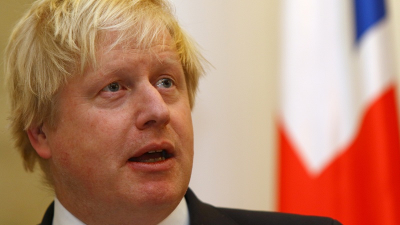 Boris Johnson, făcut ”clown” de către președintele francez