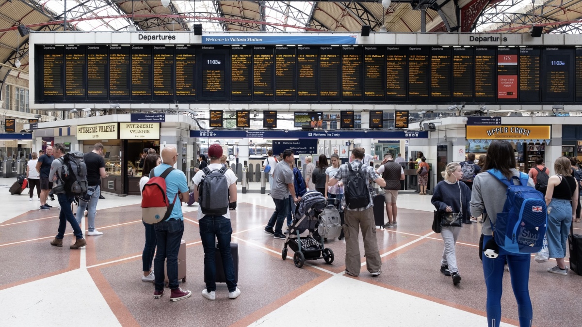 80% din serviciile de tren din UK așteptate să fie închise de grevă