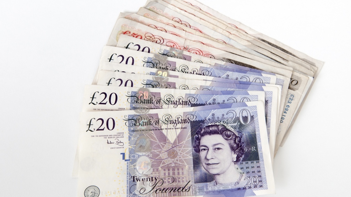 80% dintre britanicii au mai puțin de 500 de lire sterline în cont