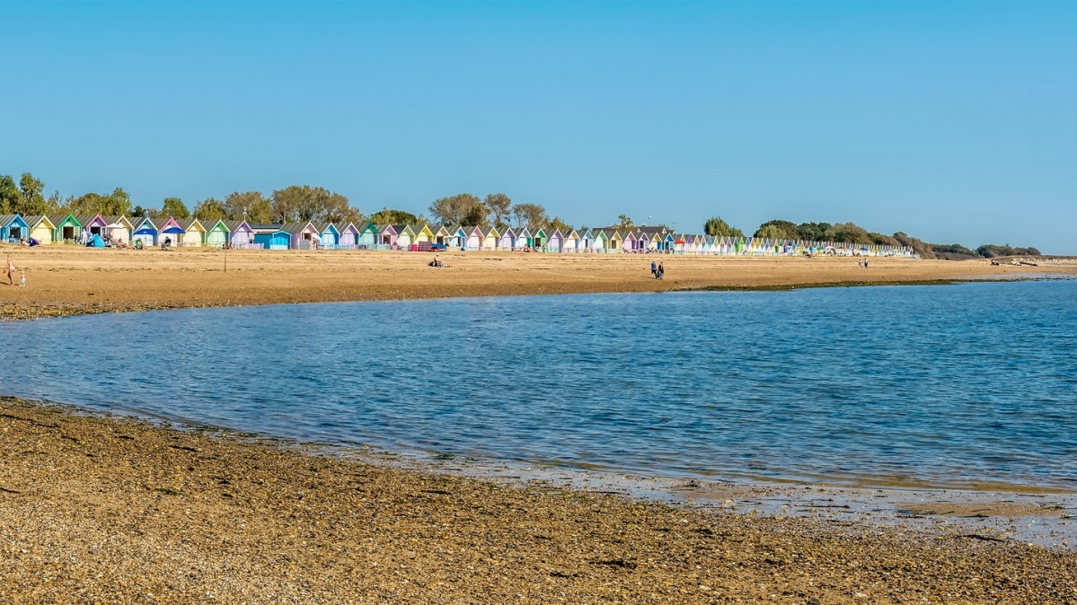 Avertisment de poluare a apelor de pe 50 de plaje din UK