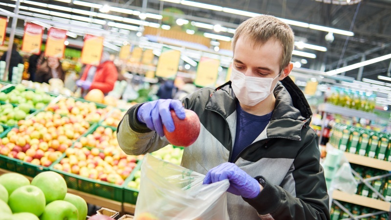 Supermarketurile britanice introduc limite la fructe și legume