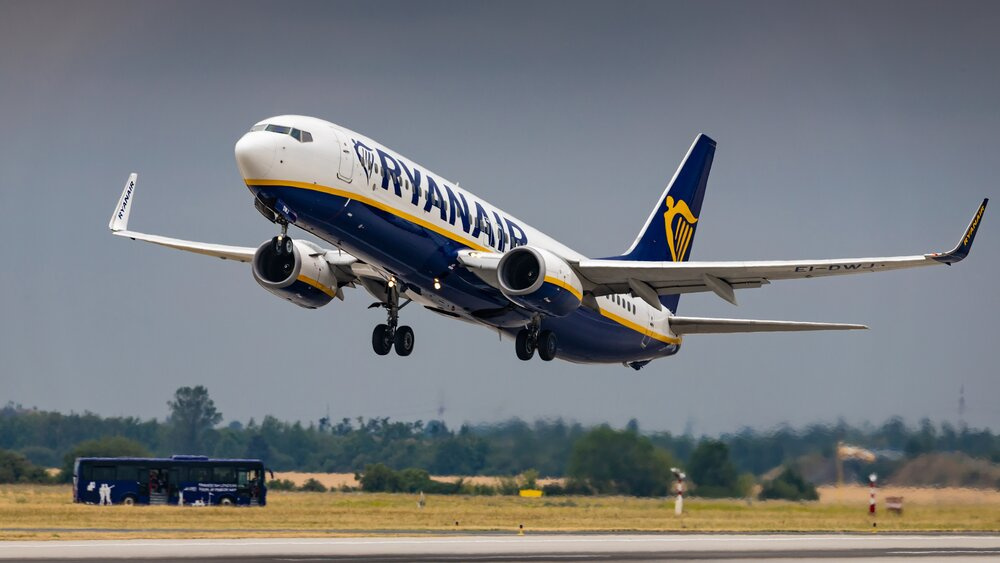 Biletele de avion Ryanair se vor scumpi vara aceasta