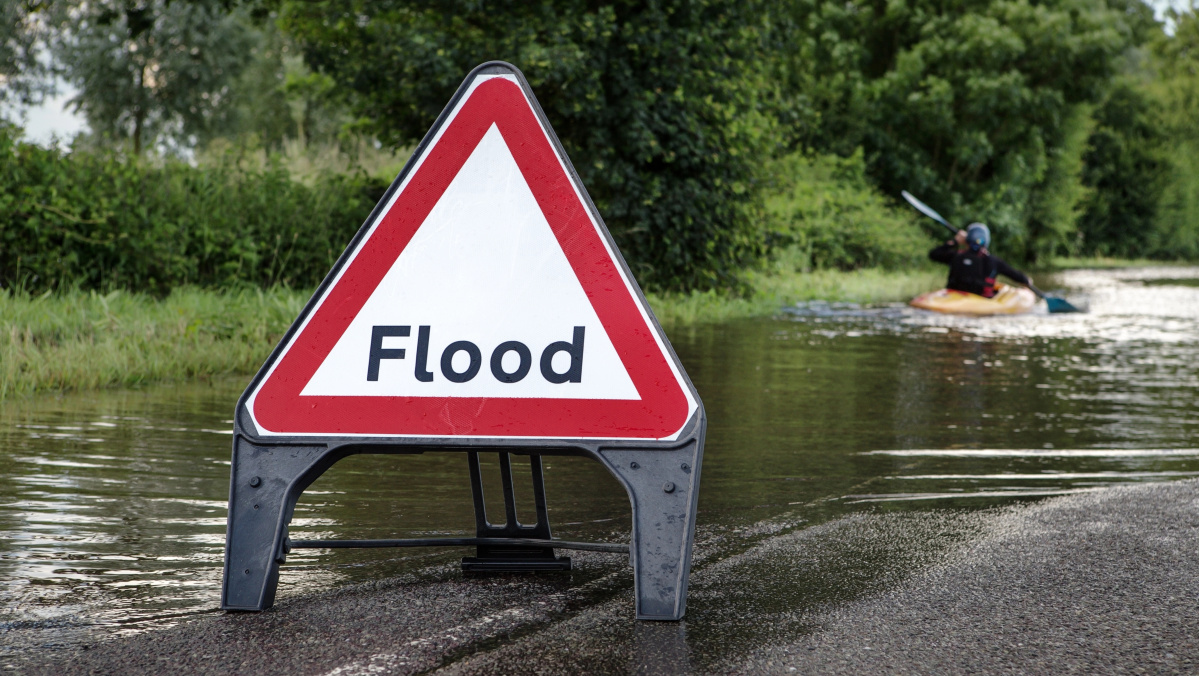 Met Office: ploile revin și pot cauza inundații în sud-vestul Angliei