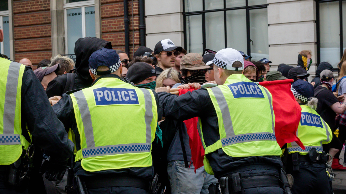 Ultimele informații LIVE despre înjunghierile din școli din UK