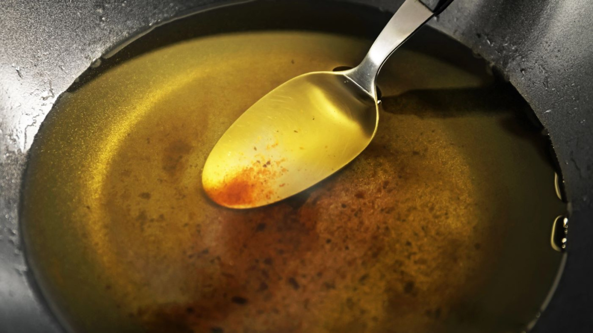 Uleiul uzat, noua „comoară” pentru hoții din UK