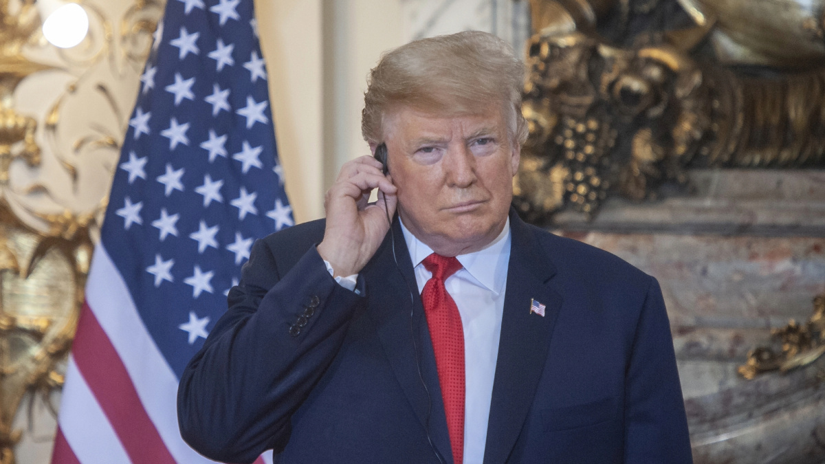 Trump: Sunt foarte dezamăgit de Starmer