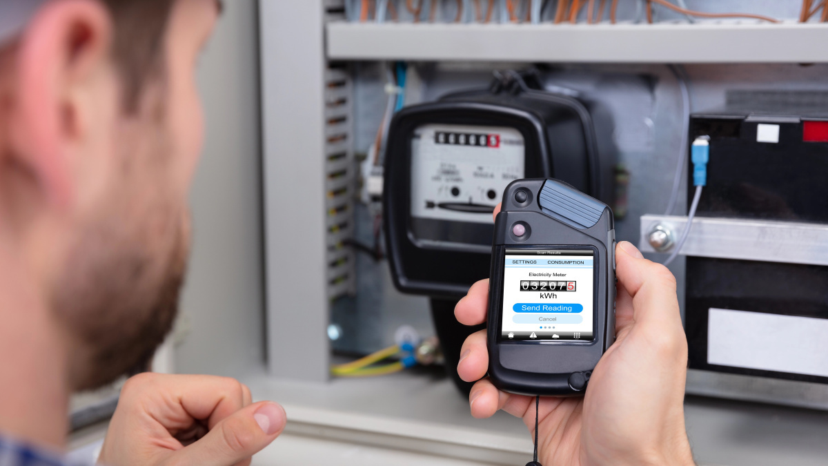 Facturile la energie din UK ar putea crește cu 500 de lire