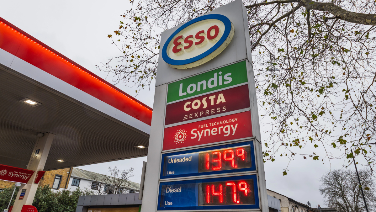 Războiul din Iran îi lasă pe londonezi cu £1.500 mai puțin în buzunar