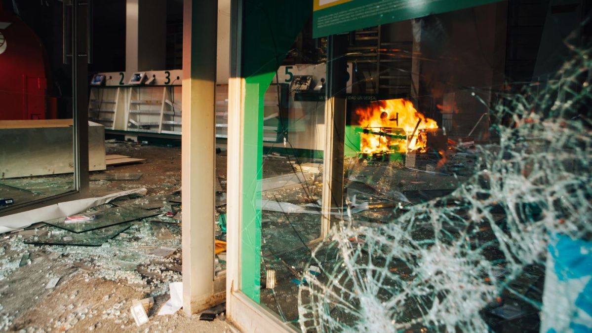 O „gașcă de adolescenți sălbatici” fac legea într-un oraș din Anglia