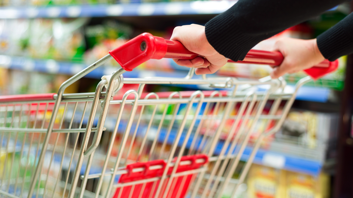 Asda bate Tesco și Sainsbury’s la prețuri