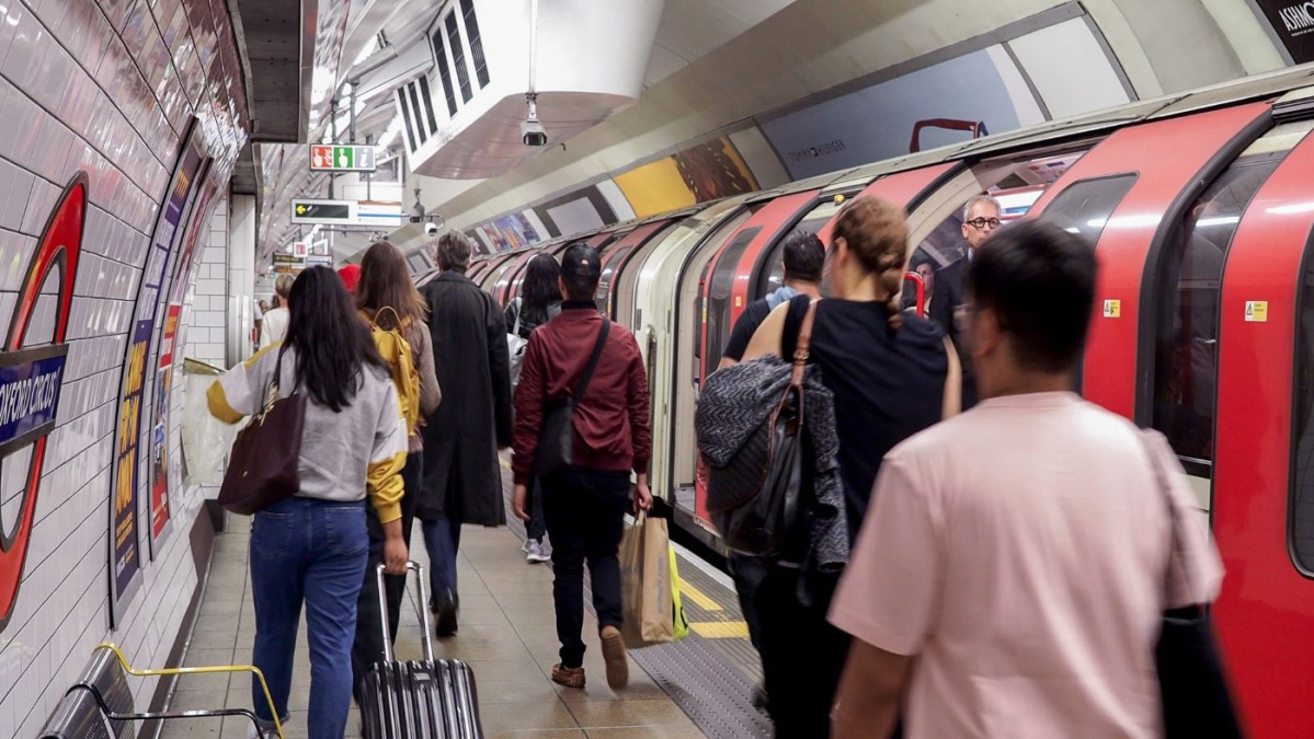 Legea junglei în metroul din Londra!