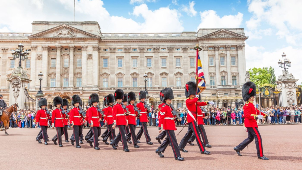 Scandal uriaș în Marea Britanie care arată vulnerabilitatea Gărzii Regale
