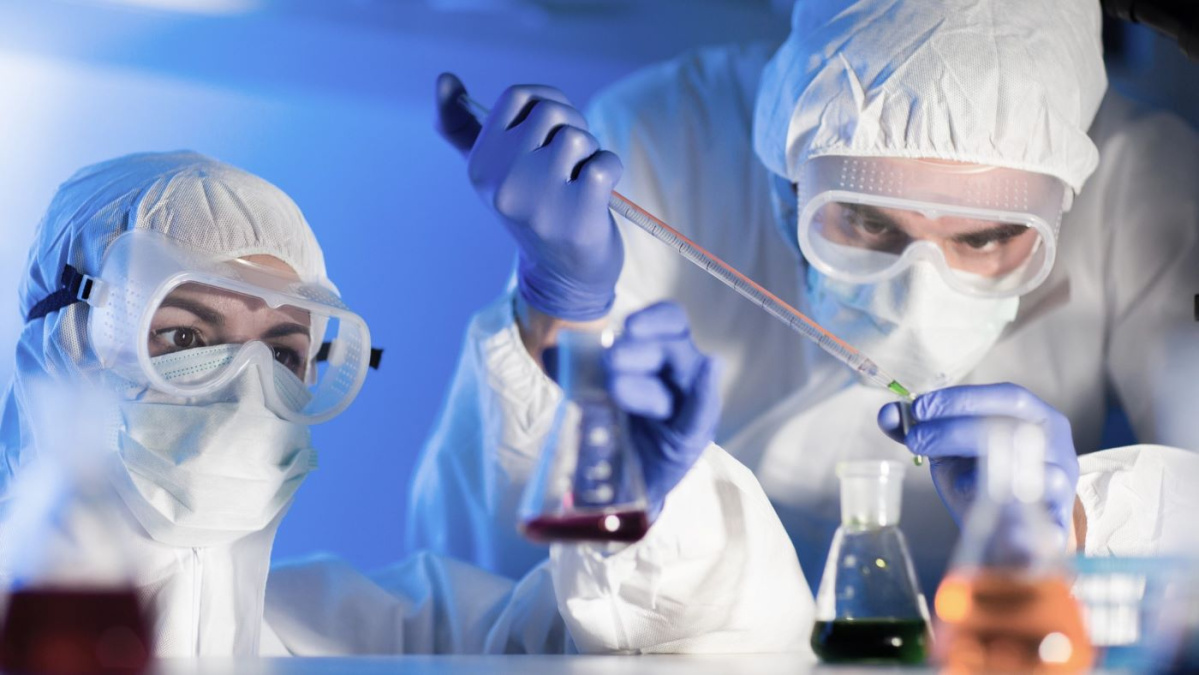 Cercetătorii britanici au dezvoltat primul vaccin din lume, conceput de IA