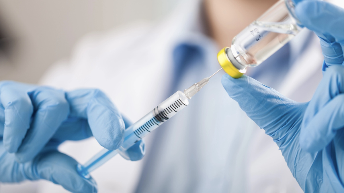 A început vaccinarea antigripală în UK pentru copii și gravide